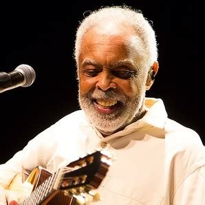  Le Glitz & Glam : Un concert enflammé de Gilberto Gil à Paris !